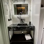 Queens Luxury Lejlighed Tirana