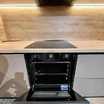 Queens Luxury Apartment
