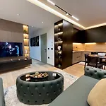 Apartment Queens Luxury *