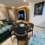 Apartment Queens Luxury Tirana