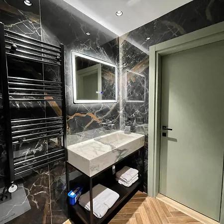 Apartament Queens Luxury *