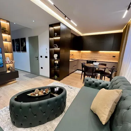 Queens Luxury Apartamento