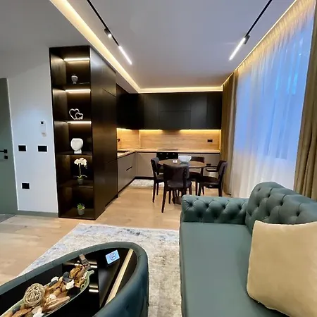 Queens Luxury