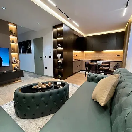 Apartment Queens Luxury Tirana