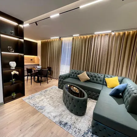 Queens Luxury * Tirana