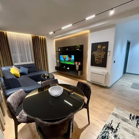 Апартаменты Queens Luxury