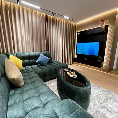 Queens Luxury Apartment Tirana