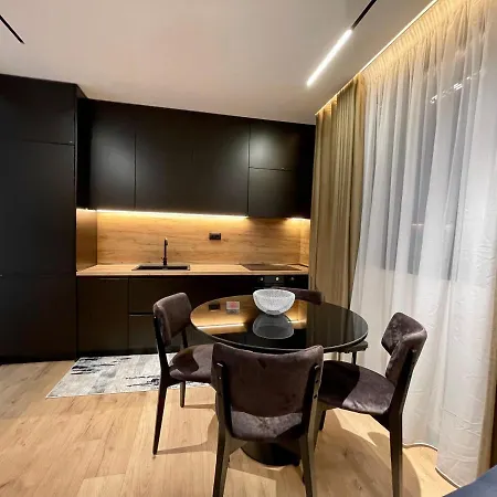 Queens Luxury Tirana