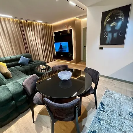 Apartamento Queens Luxury Tirana