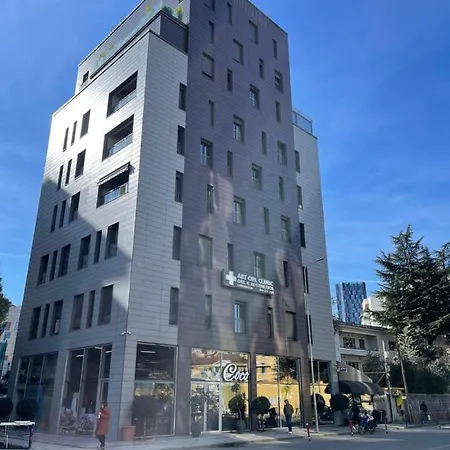 Queens Luxury * Tirana