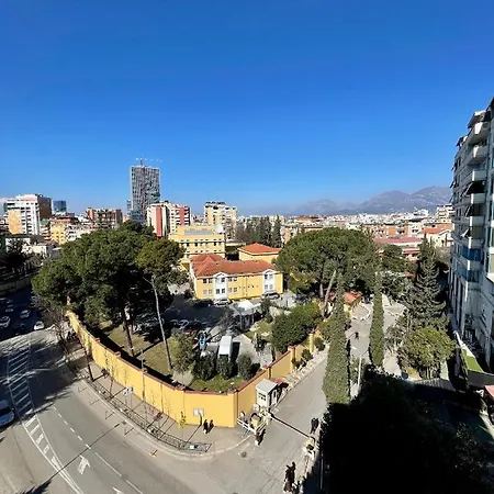 Queens Luxury Apartmán