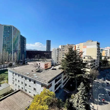 Queens Luxury * Тирана