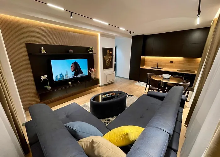 Queens Luxury * Tirana